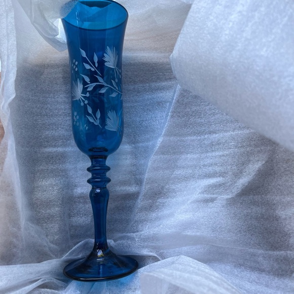 NIB Anthropologie Hand-carved Sofia Flutes, Set of 4 - Picture 6 of 10